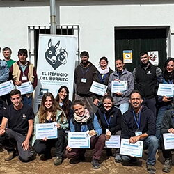 Spaanse dierenartsen op ezeltraining!